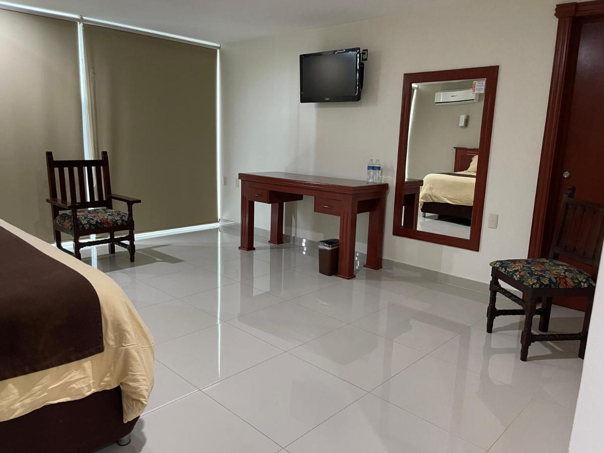 Sahuayo Hotel Latino מראה חיצוני תמונה