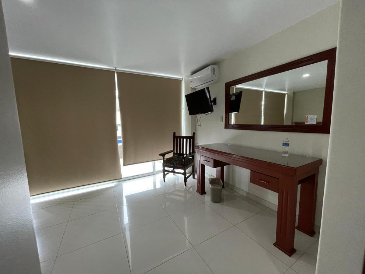 Sahuayo Hotel Latino מראה חיצוני תמונה